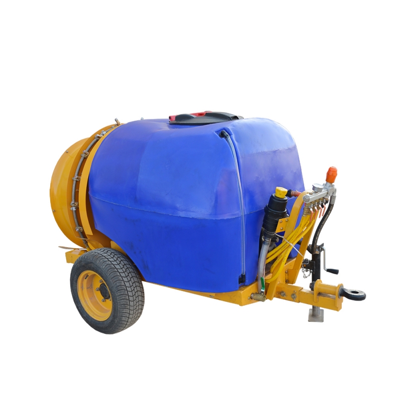 What are the factors to consider when selecting a trailed pesticide spraying machine for large-scale operations?